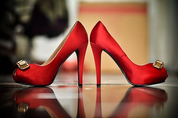 迷わないドレス選び！プレ花嫁に贈るウェディングドレスの選び方ガイド